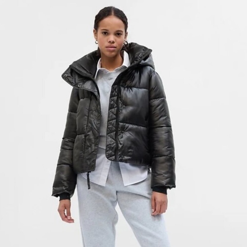 GAP Women's Charcoal Puffer Jacket
